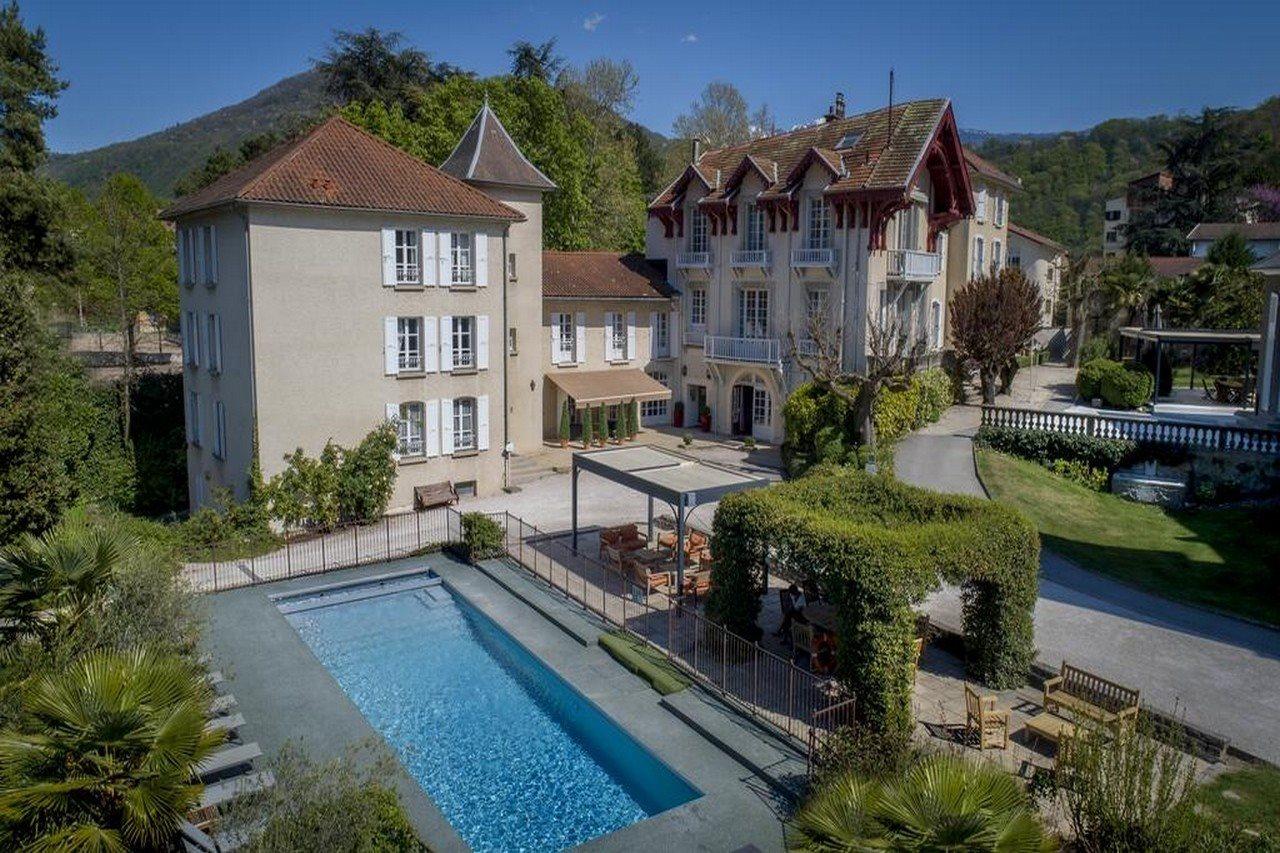 Chateau & Spa De La Commanderie Eybens Exterior photo